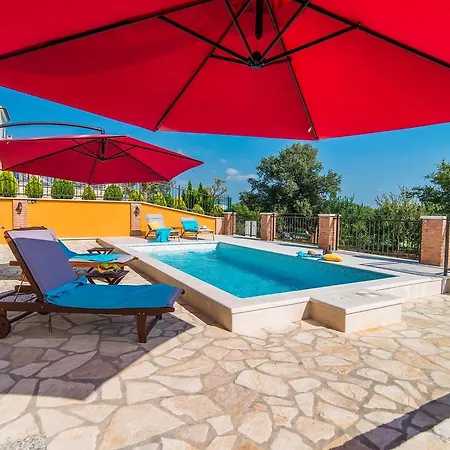 Nono With Shared Pool Apartment